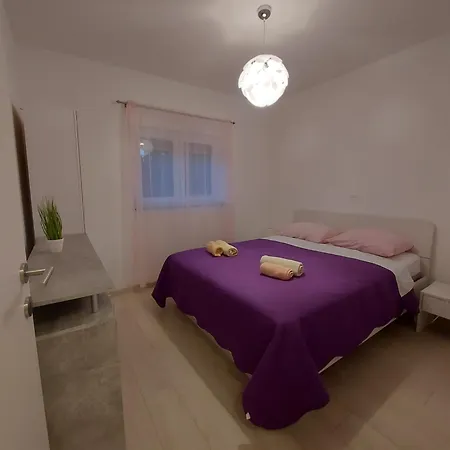Zen Apartment