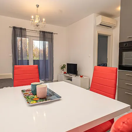 Zen Apartment *